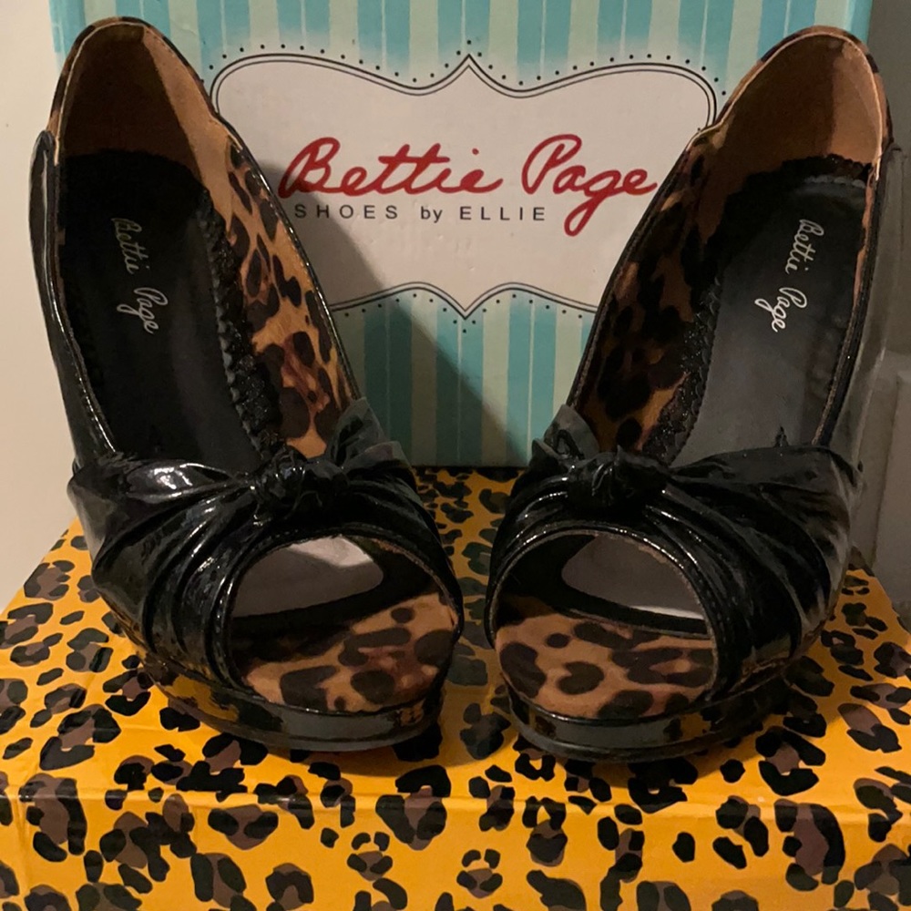 Bettie Page Hot-Rod Heels size 6